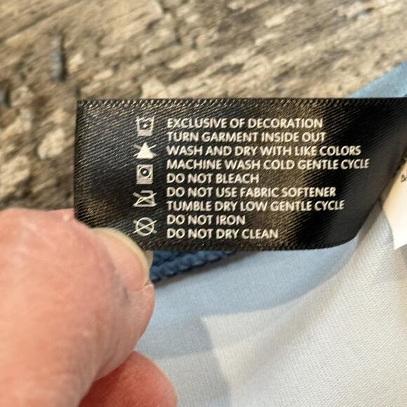 Yogalicious Tank Top Womens XL Watercolor Floral Aqua Lightweight Activewear NWT - Picture 4 of 10